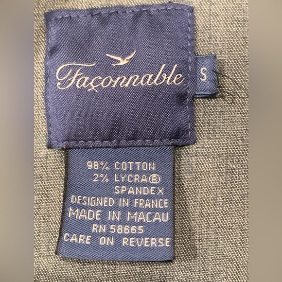 Faconnable jean shacket (shirt/jacket) size S
Pit to pit 17.5”
Length 23” - Picture 7 of 7